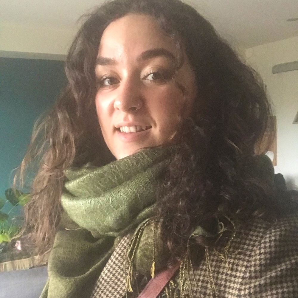 Meet your Posher, Kira